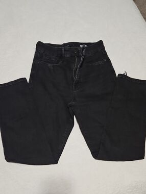 Good American Black Good Classic Slim-Straight Jeans